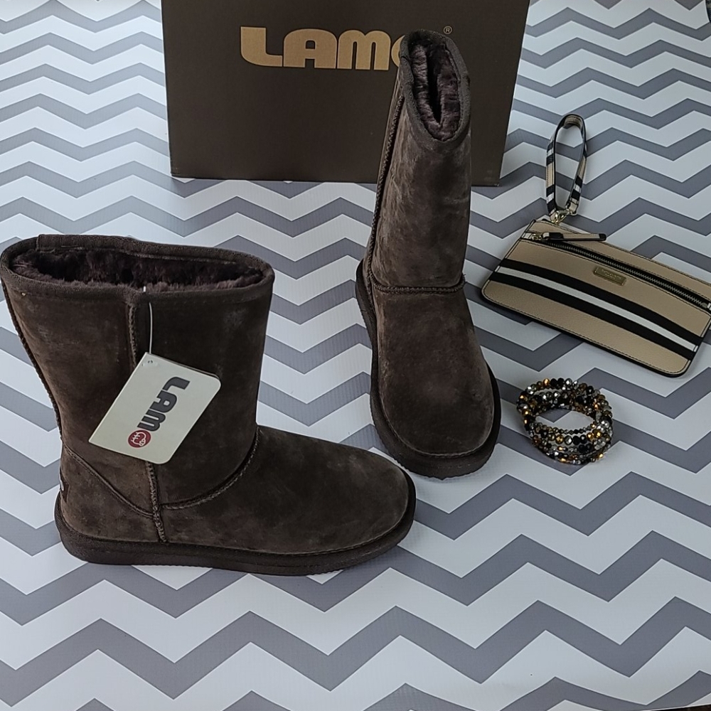 NWT womens 9in fur boot